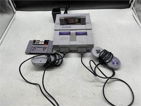 SNES COMPLETE SYSTEM + 2 GAMES