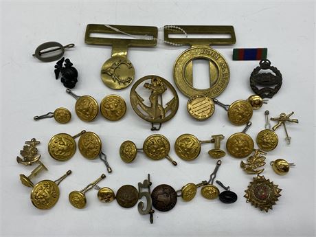 MILITARY PINS AND BUTTONS ASSORTMENT