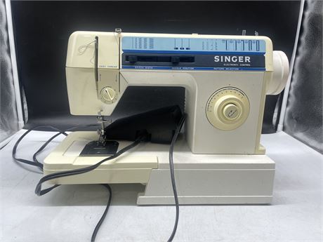 SINGER 3317C SEWING MACHINE TESTED WORKING