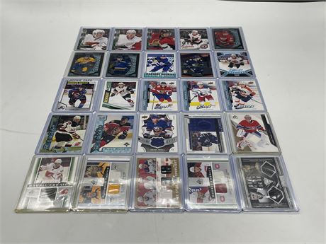 25 ASSORTED HOCKEY CARDS INCL: MANY YOUNG STARS & JERSEY CARDS