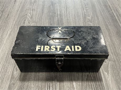 VINTAGE FIRST AID KIT W/CONTENTS