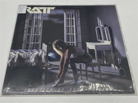 RATT - INVASION OF YOUR PRIVACY W/OG INNER SLEEVE - VG+ (slightly scratched)