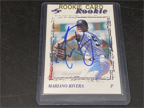 AUTOGRAPHED ROOKIE MARIANO RIVERA CARD