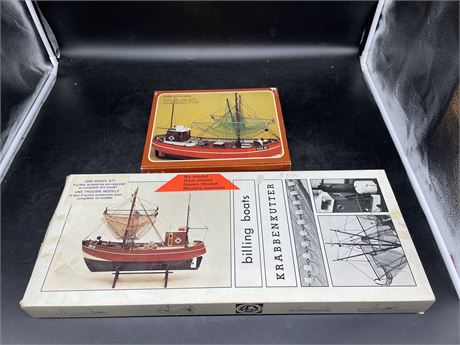 2 VINTAGE BILLING BOAT MODEL SHIPS IN ORIGINAL BOXES