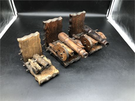 3 WOOD CANNON BOOKSHELF BOOKENDS