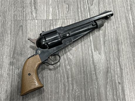 CROSMAN 1861 SHILOH PELLET GUN