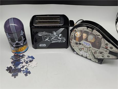 STAR WARS TOASTER , PEZ COLLECTIBLE SET, AND PUZZLE