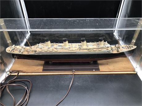 (31”) ANTIQUE TITANIC MODEL RMS(WORKS)