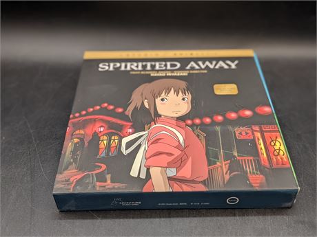 SPIRITED AWAY - COLLECTORS EDITION BLU-RAY -  EXCELLENT CONDITION