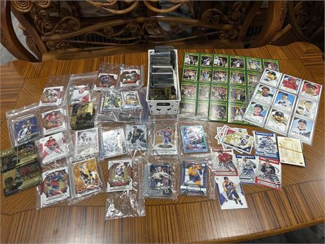 SPORTS CARD LOT (MOSTLY HOCKEY) - INCLUDES AUTOS, NUMBERED CARDS & ROOKIE CARDS