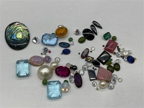 NATURAL PEARLS. JADE, ONYX, RUBY, EMERALD & ESTATE MIXED OTHERS