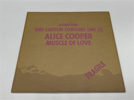 ALICE COOPER - MUSCLE OF MUSIC CANADIAN 1973 - NEAR MINT (NM)