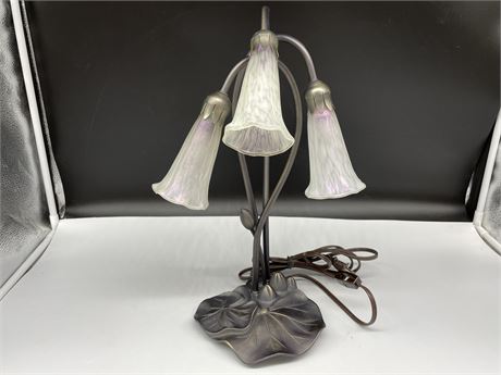 3 HEADED TULIP LAMP (16” TALL)