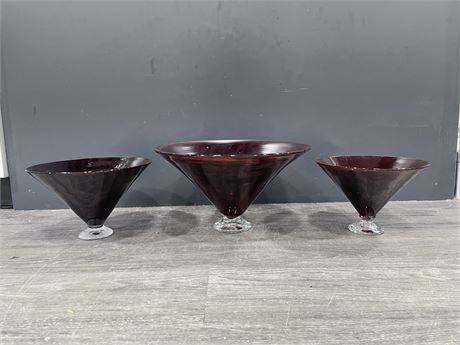 SET OF 3 RED GLASS BOWL HAND BLOWN BY JEFF BURNETTE - LARGEST 13” DIAMETER