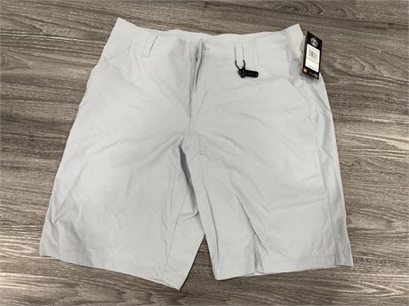 UNDER ARMOUR GREY SHORTS WITH TAGS (Size 34)