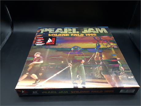 SEALED - PEARL JAM COLLECTORS BOX SET - VINYL
