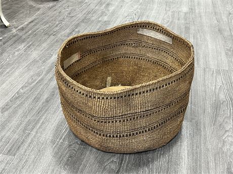 RARE EARLY PACIFIC NORTH WEST NATIVE AMERICAN BASKET (16” wide, 12” tall)