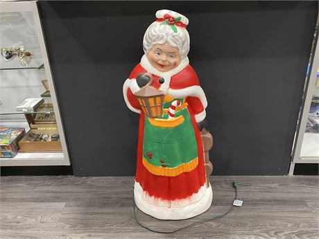 VINTAGE MRS CLAUSE LIGHT UP DECORATION - WORKS (37” tall)