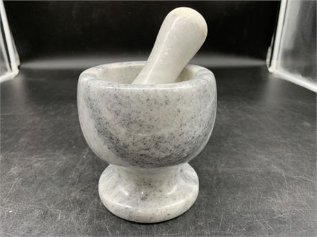 MARBLE MOTAR AND PESTLE