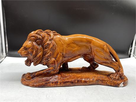 LARGE SIGNED WETTSTEIN LION STATUE 17”x8”