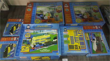 HUGE THOMAS THE TANK ENGINE HIGH QUALITY TRAIN SET COLLECTION
