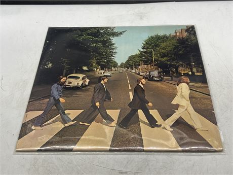THE BEATLES - ABBEY ROAD - VG (Scratched)