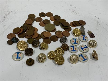 COINS & MILITARY BUTTONS
