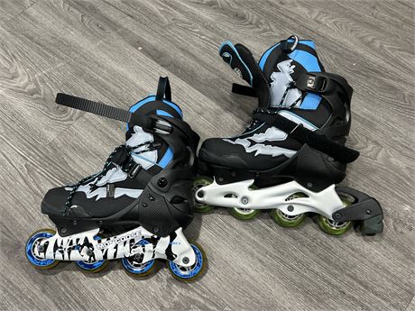 MONGOOSE ROLLER BLADES SIZE ADULT 10 - LIKE NEW