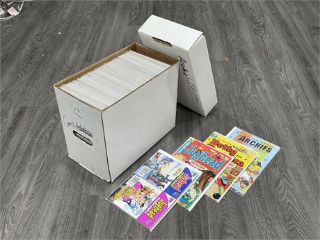 SHORT BOX OF COMICS - MAINLY ARCHIE