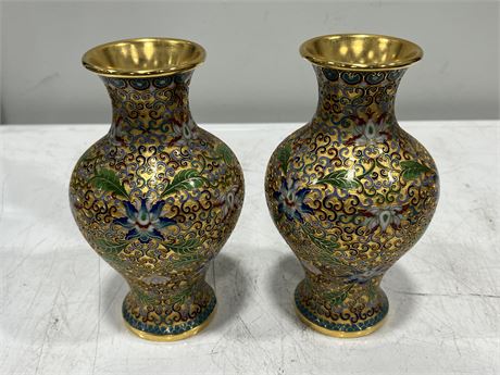 2 CHINESE CLOISONNÉ VASES (8” tall)