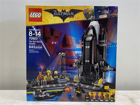 FACTORY SEALED THE BAT-SPACE SHUTTLE LEGO (70923)