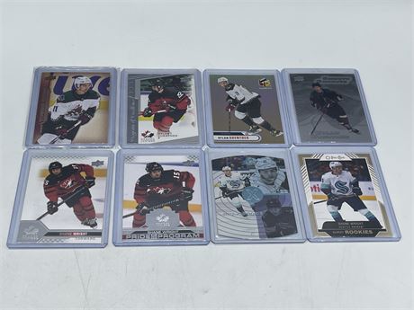 (4) MISC SHANE WRIGHT NHL CARDS & (4) MISC DYLAN GUENTHER NHL CARDS