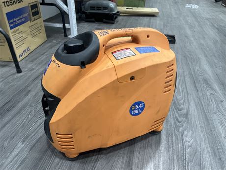 POWER FIST 3500W GENERATOR - 15 HOURS OF USE - WORKS GREAT