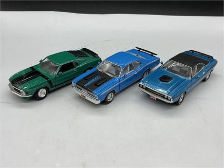 (3) 1:24 SCALE DIECAST CARS