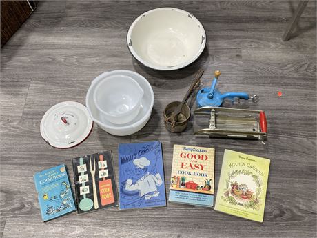 LOT OF VINTAGE KITCHEN WARE & COOK BOOKS