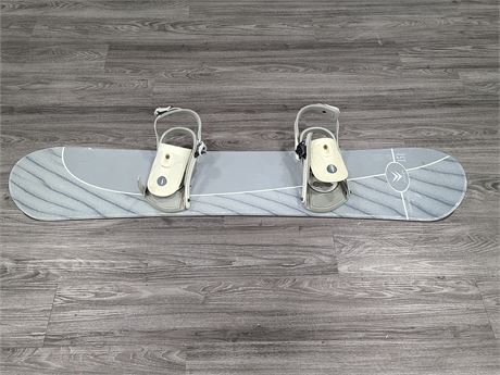 VISION SNOWBOARD WITH BINDINGS