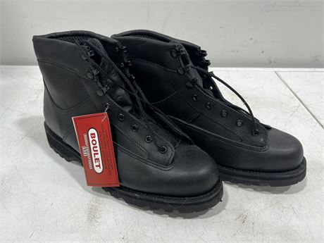(NEW) MADE IN CANADA BOULET BOOTS SIZE 11