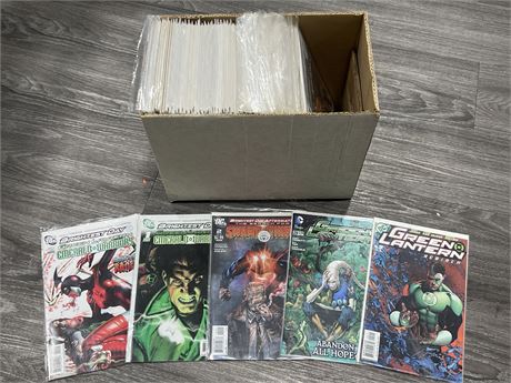 SHORTBOX OF DC COMICS - MOSTLY GREEN LANTERN