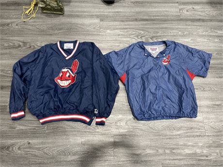 2 CLEVELAND INDIANS PULLOVERS (XXL / L)