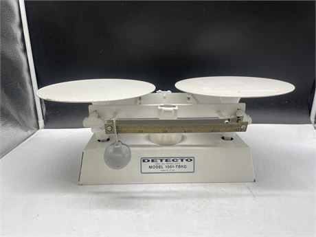 DETECTO MODEL 1001-TBKG SCALE