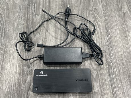 VT4800 VISION TEK THUNDER BOLT USBC DOCKING STATION W/ POWER SUPPLY