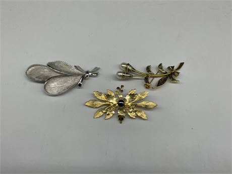 3 VINTAGE GOLD/SILVER PLATED BROOCHES