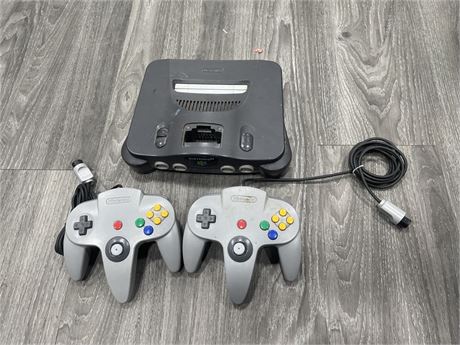 N64 CONSOLE ONLY + 2 CONTROLLERS - NEEDS WORK