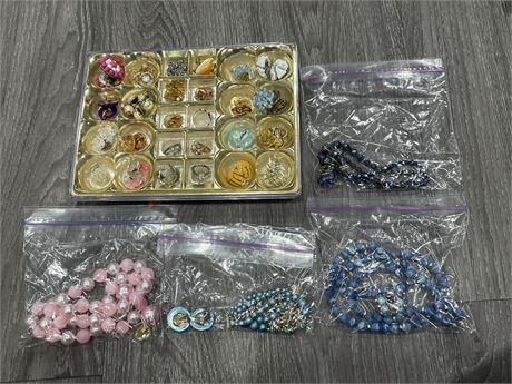 ASSORTED COSTUME JEWELLERY INCL: CLIP-BACK EARRINGS & NECKLACES