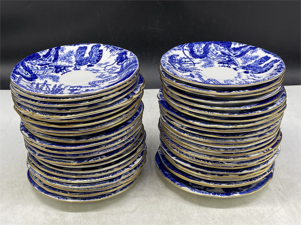 Urban Auctions - 120+ ROYAL CROWN DERBY MAKATA PLACE SETTING