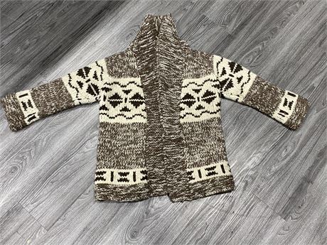 VINTAGE SMALL OPEN FRONT CAMEL NECK COWICHAN SWEATER / CARDIGAN