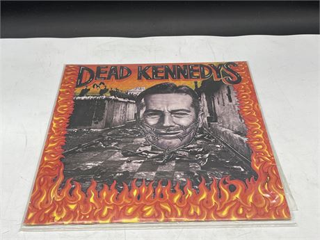 THE DEAD KENNEDYS - GIVE ME CONVENIENCE OR GIVE ME DEATH - NEAR MINT (NM)