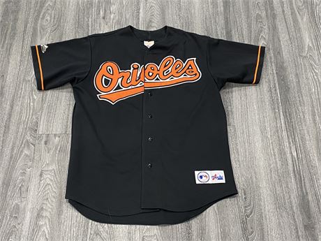 BALTIMORE ORIOLES JERSEY - SIZE L