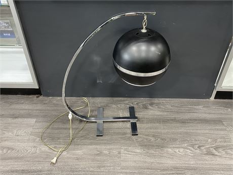 VINTAGE CHROME & GLOBE TABLE LAMP (29” tall)