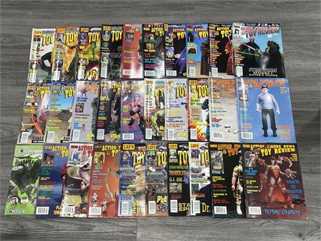 30 VINTAGE LEES TOY REVIEW MAGAZINE
